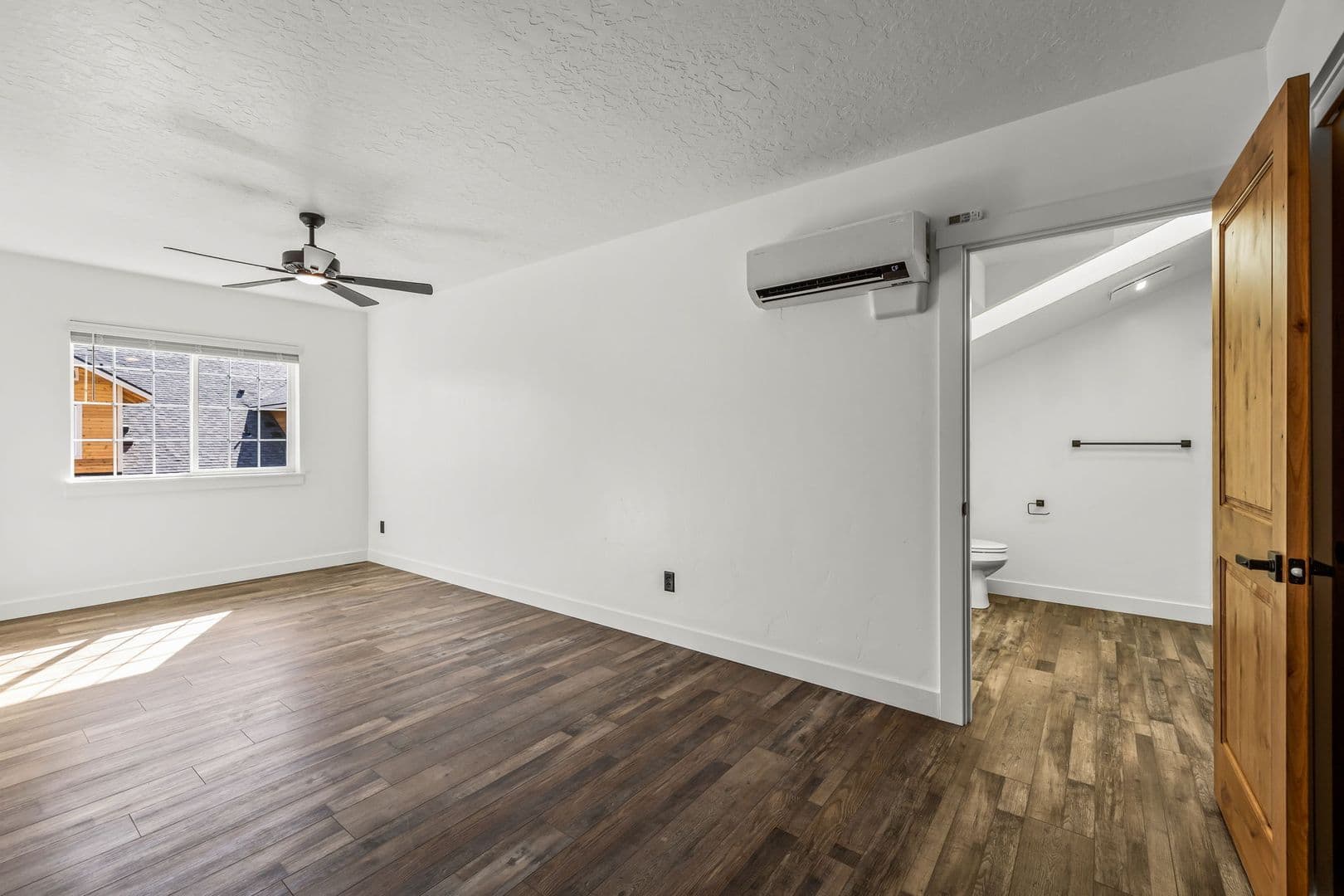 Redmond Apartment: 1441 NW 4th Street