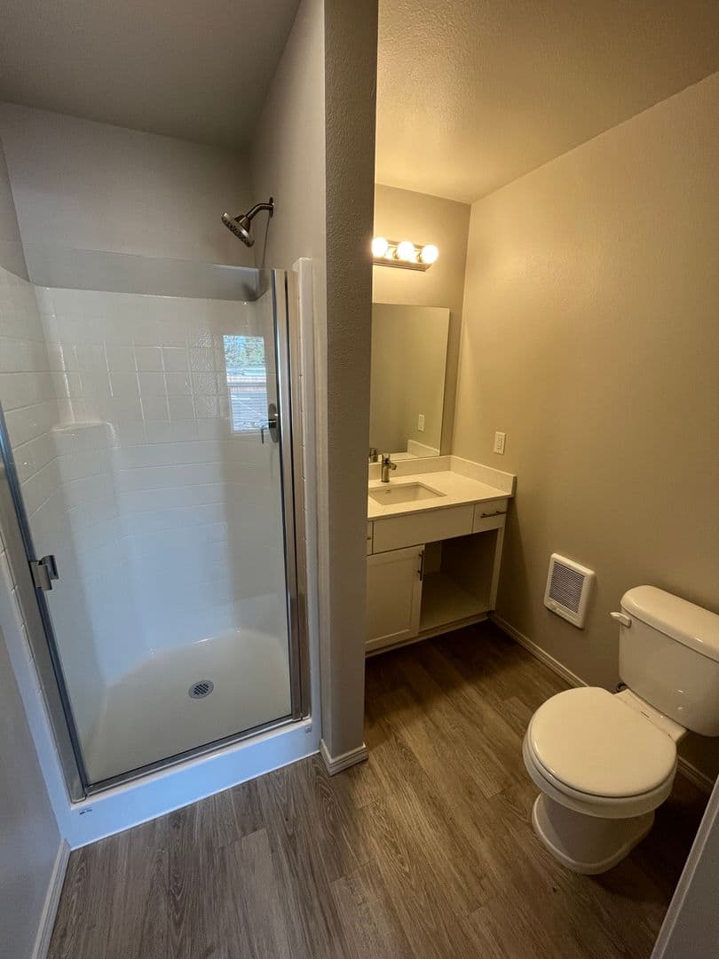 Redmond Apartment: 1840 SW 15th Street