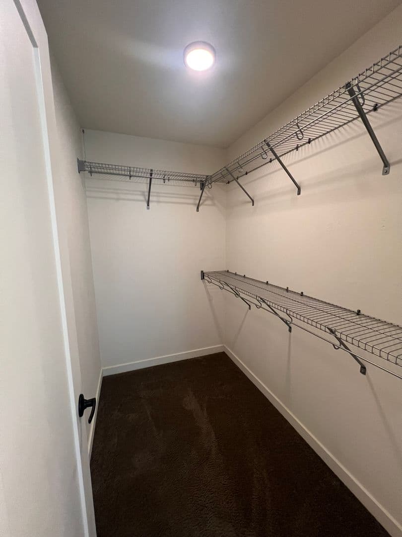 Bend Townhome: 2300 NE Holliday Ave