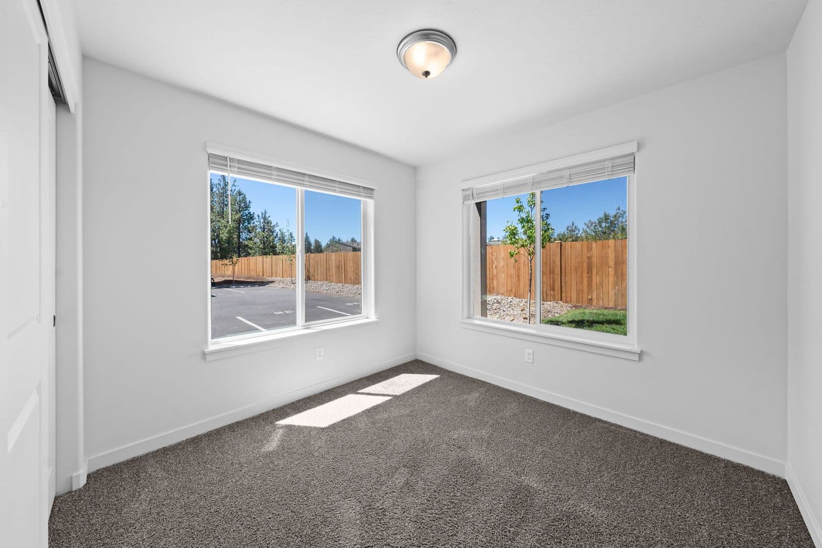 Sisters Apartment: 615 N Reed Street