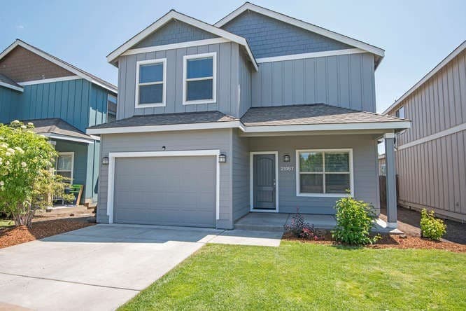 Bend House: 21187 Philly Ave