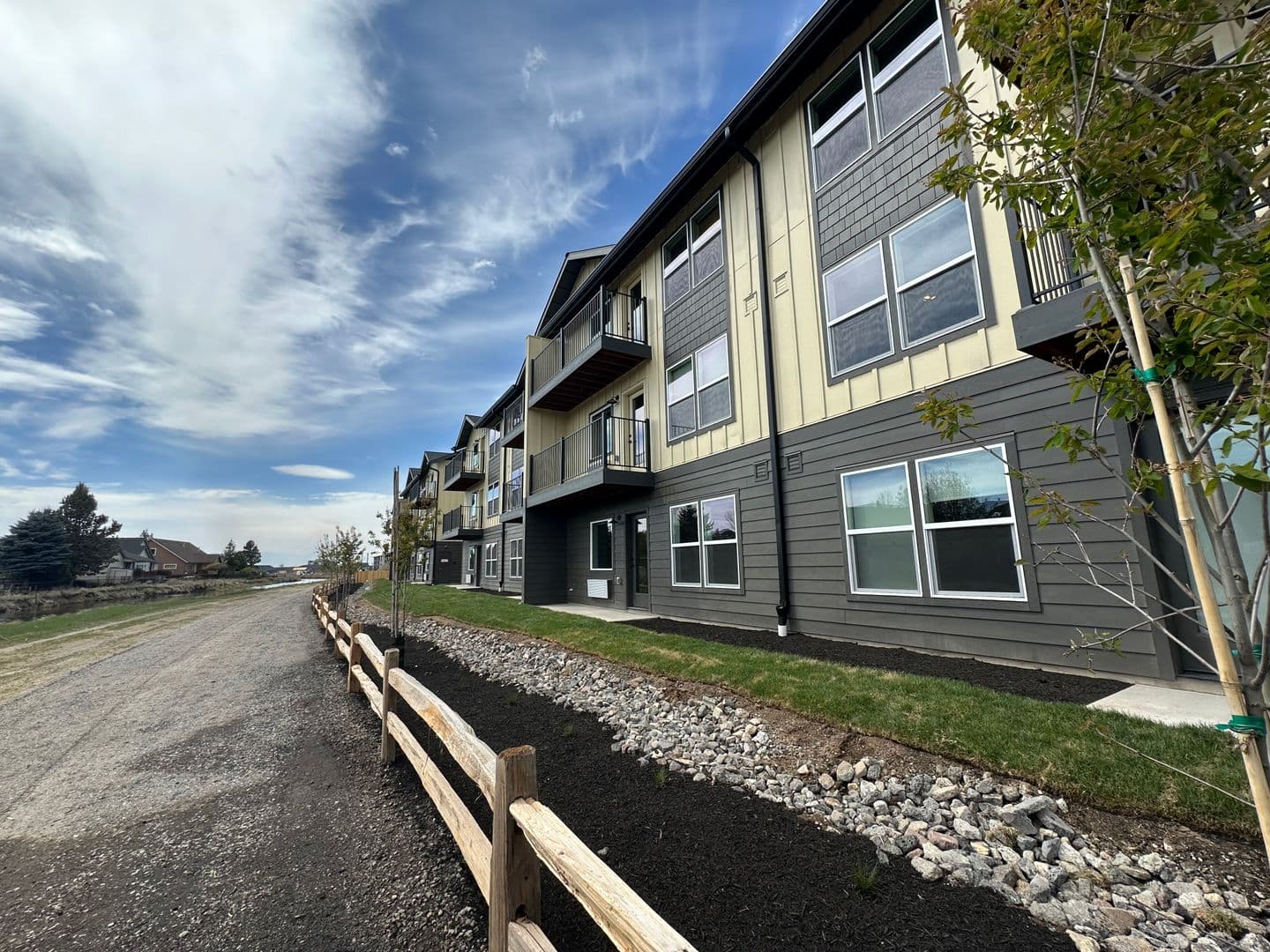 Redmond Apartment: 3770 SW Canal Blvd