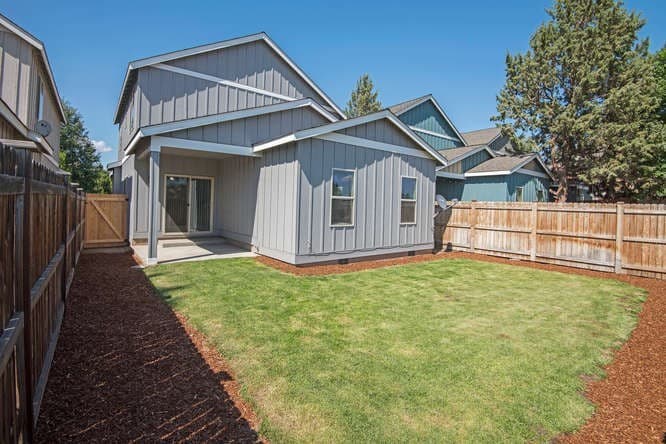 Bend House: 21187 Philly Ave