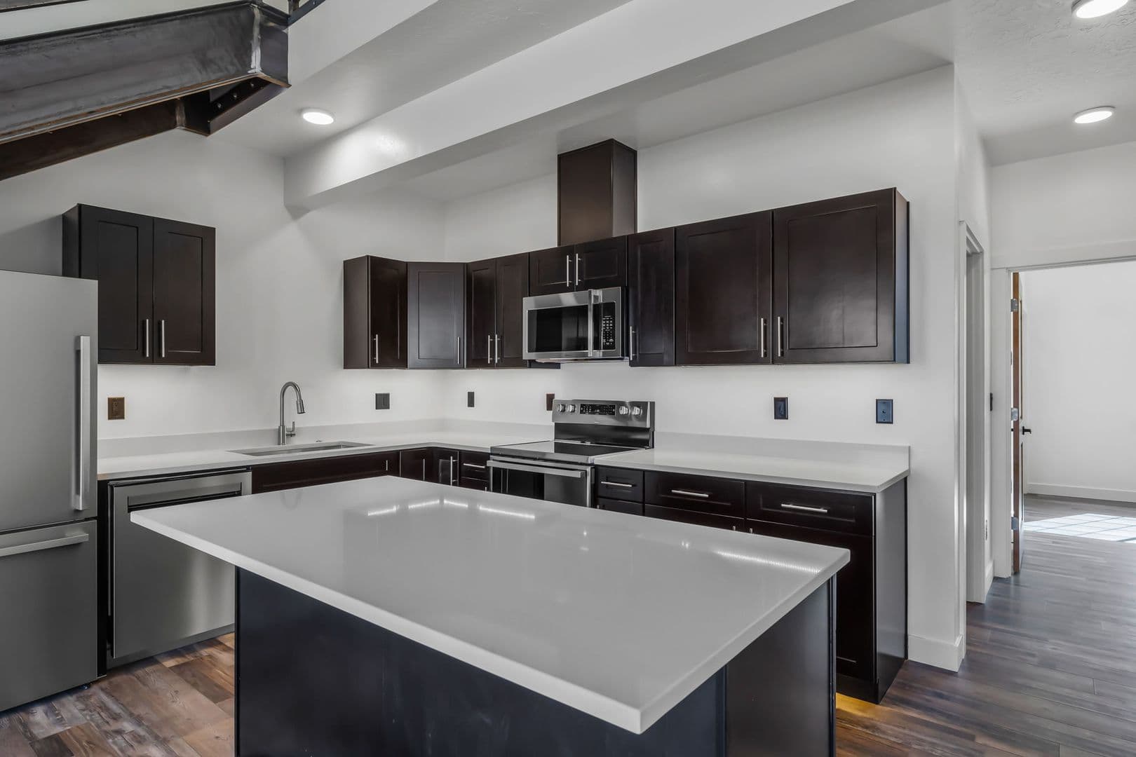 Redmond Apartment: 1431 NW 4th Street