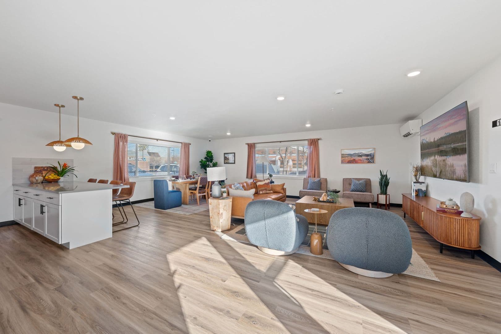 Redmond Apartment: 629 SW 5th Street