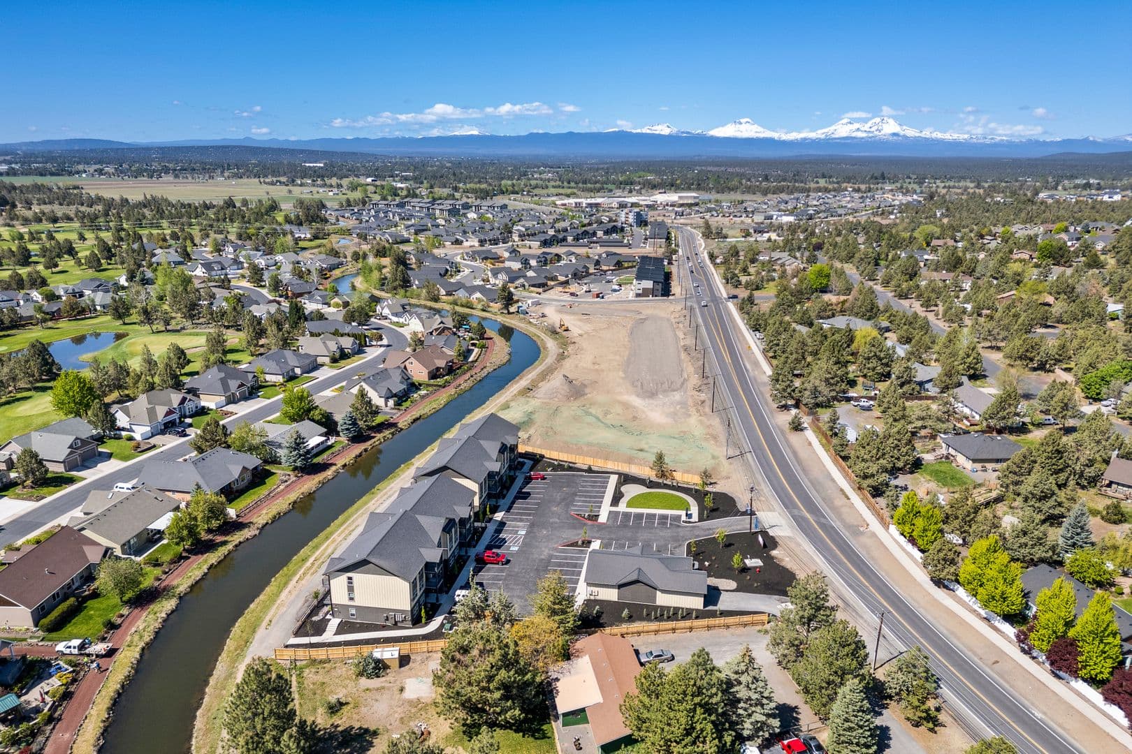 Redmond Apartment: 3770 SW Canal Blvd