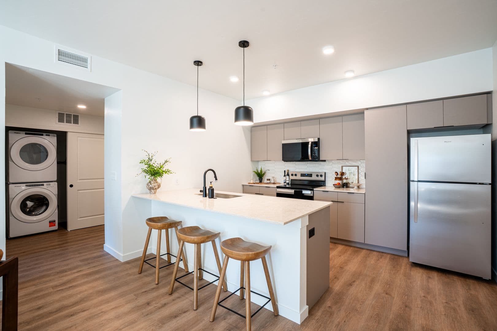 Bend Apartment: 20040 SE Easton Pl