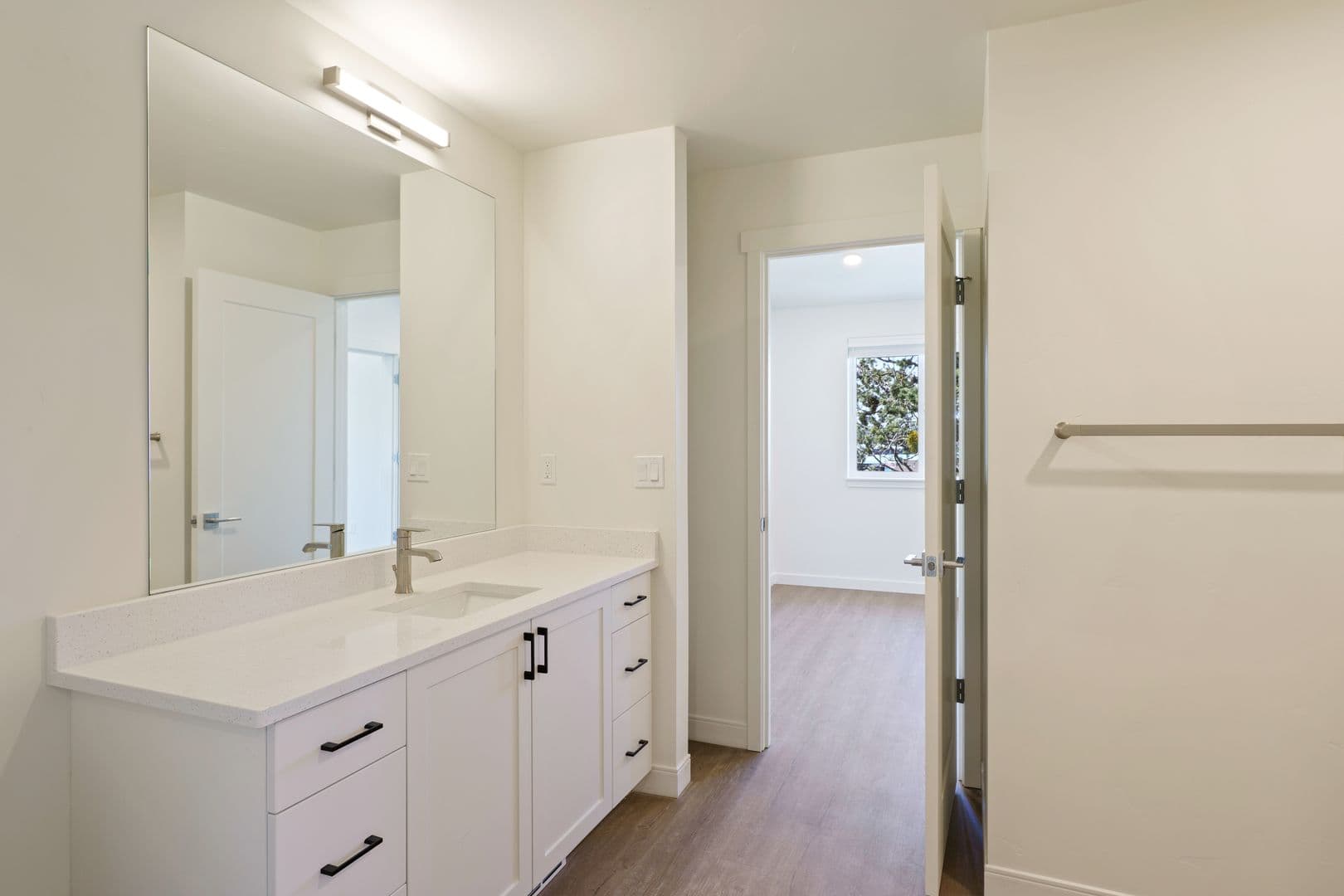 Bend Apartment: 61580 Brosterhous Rd