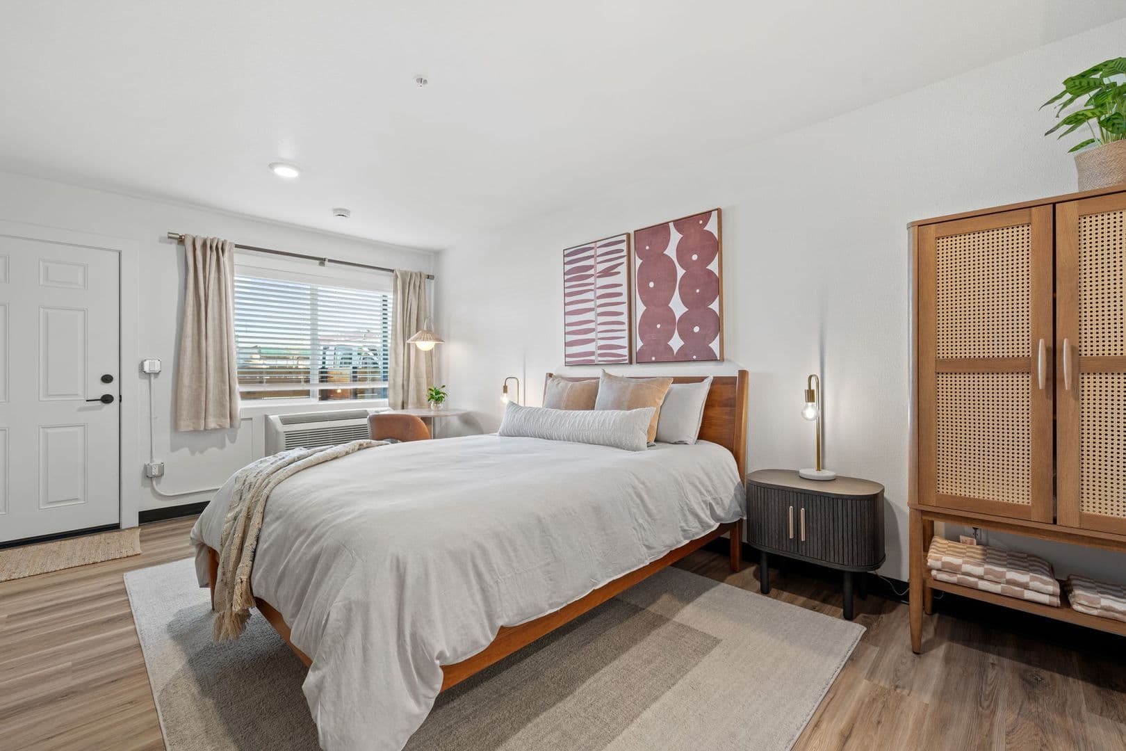 Redmond Apartment: 629 SW 5th Street