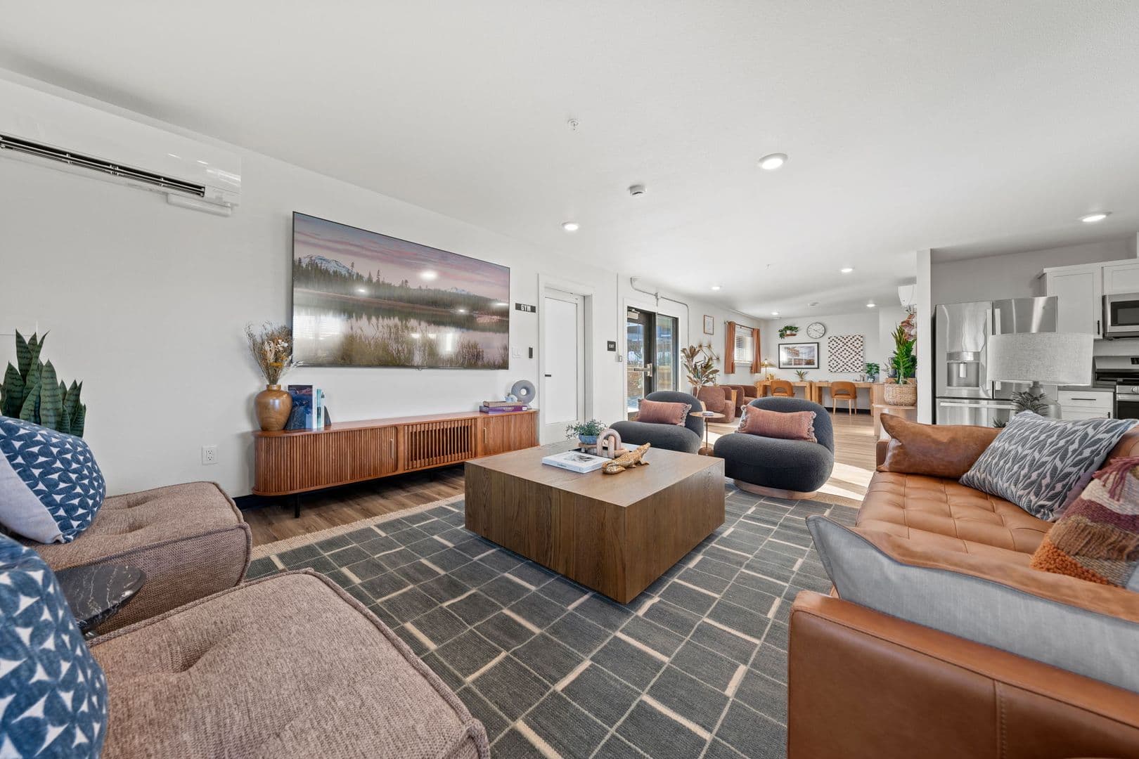 Redmond Apartment: 629 SW 5th Street