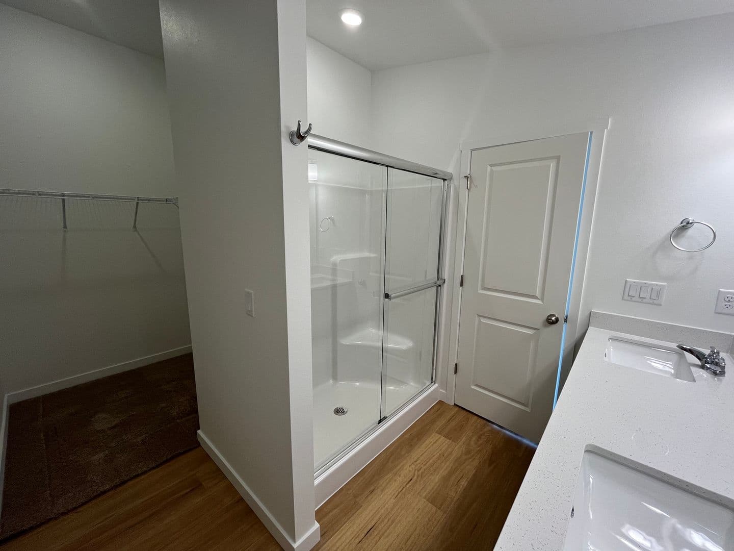 Madras Multiplex: 659 NE McGee St - House