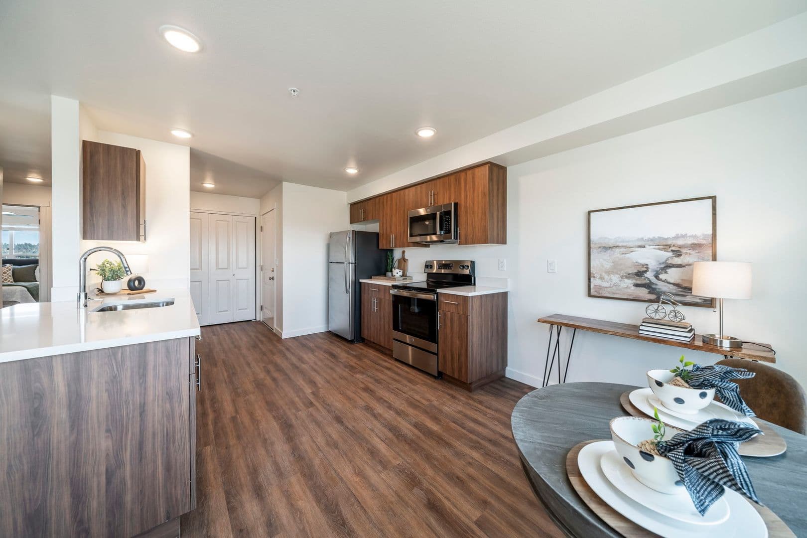 Redmond Apartment: 3025 NW 7th Street