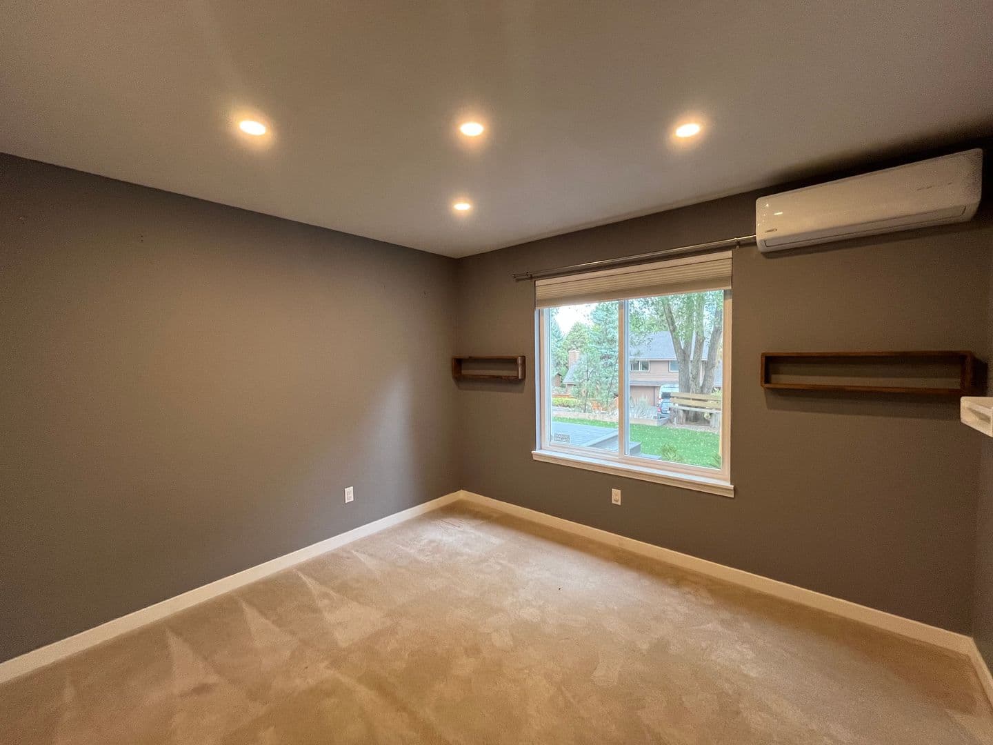 Bend House: 2807 NE Lotno Drive