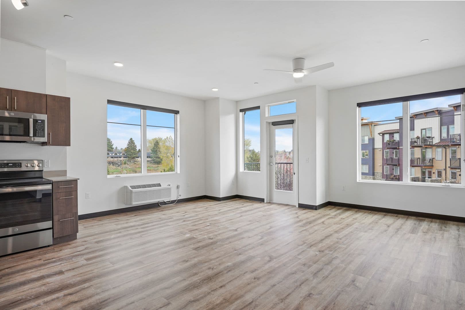Bend Apartment: 144 SW Crowell Way