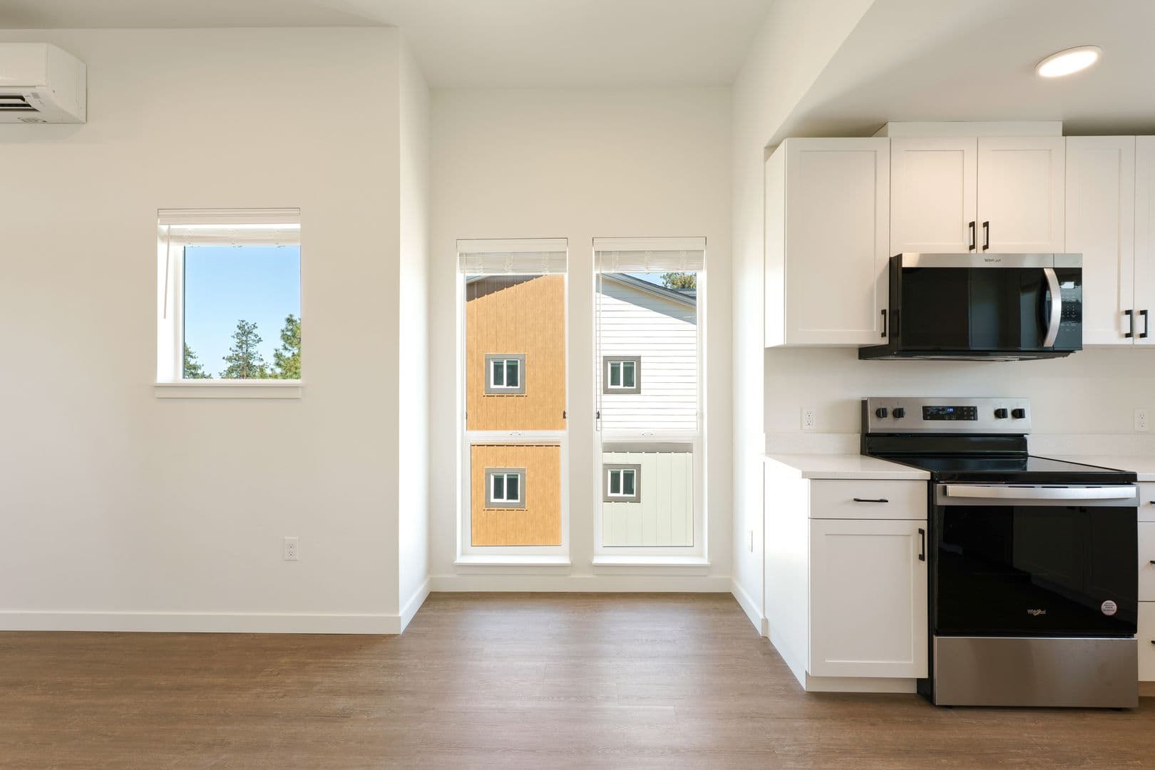 Bend Apartment: 61580 Brosterhous Rd