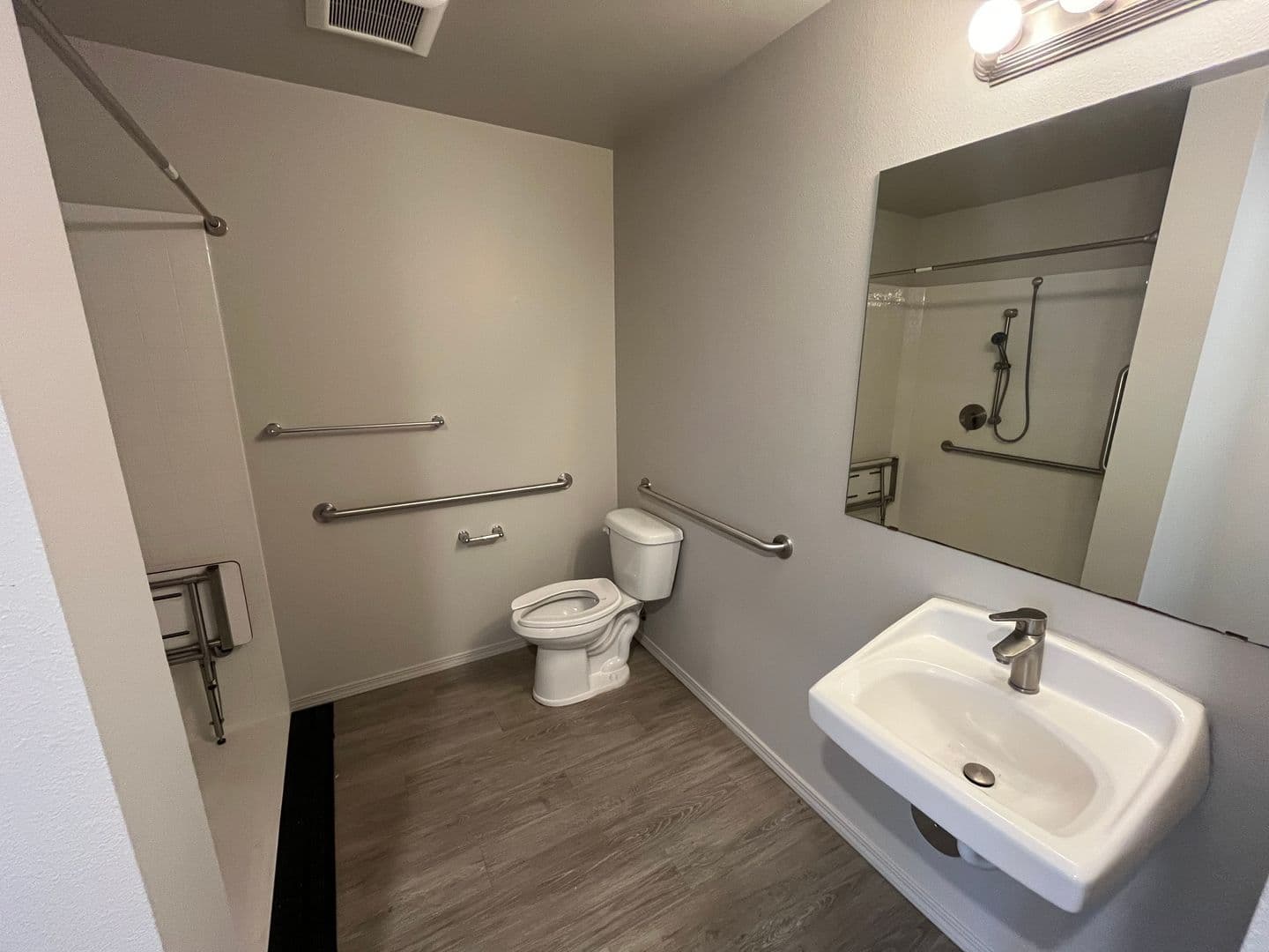 Redmond Apartment: 1840 SW 15th Street