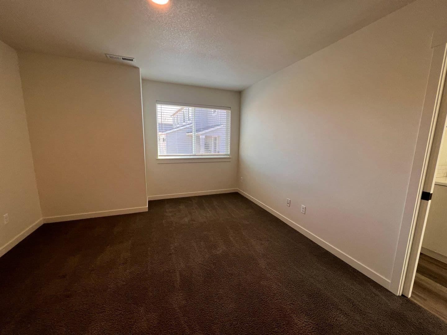 Bend Townhome: 2300 NE Holliday Ave