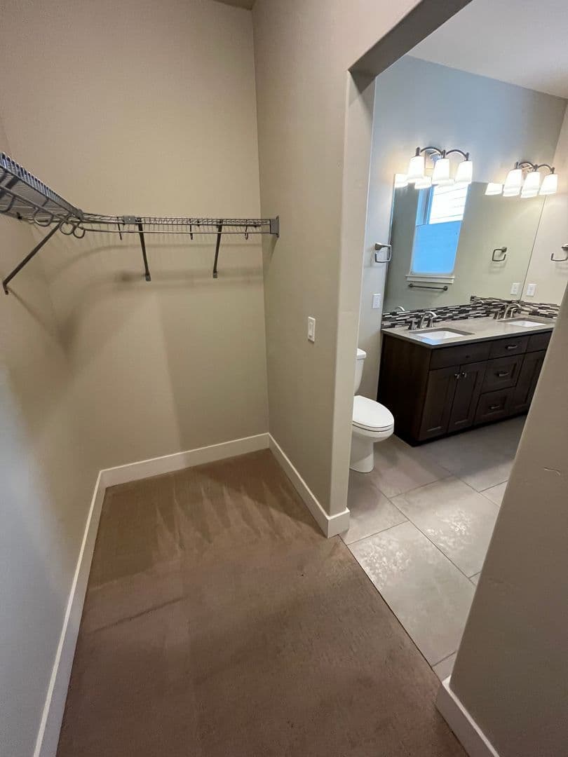 Bend House: 63136 NW Via Cambria