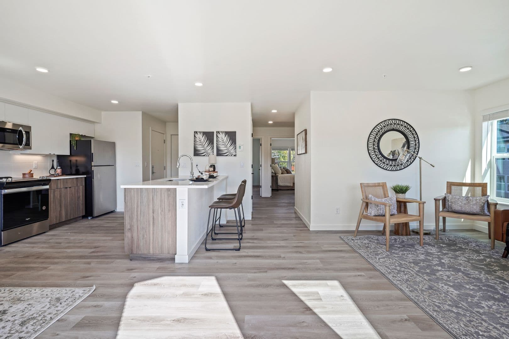 Bend Apartment: 369 SE Reed Market Road