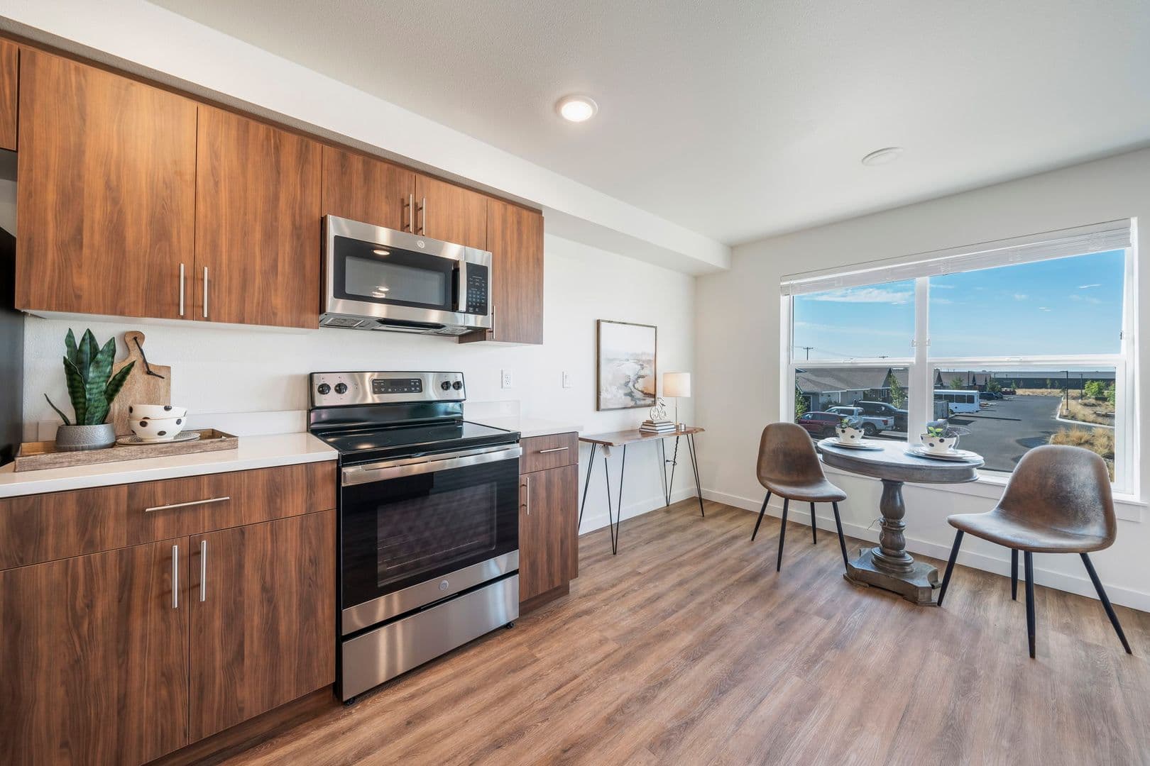 Redmond Apartment: 3025 NW 7th Street