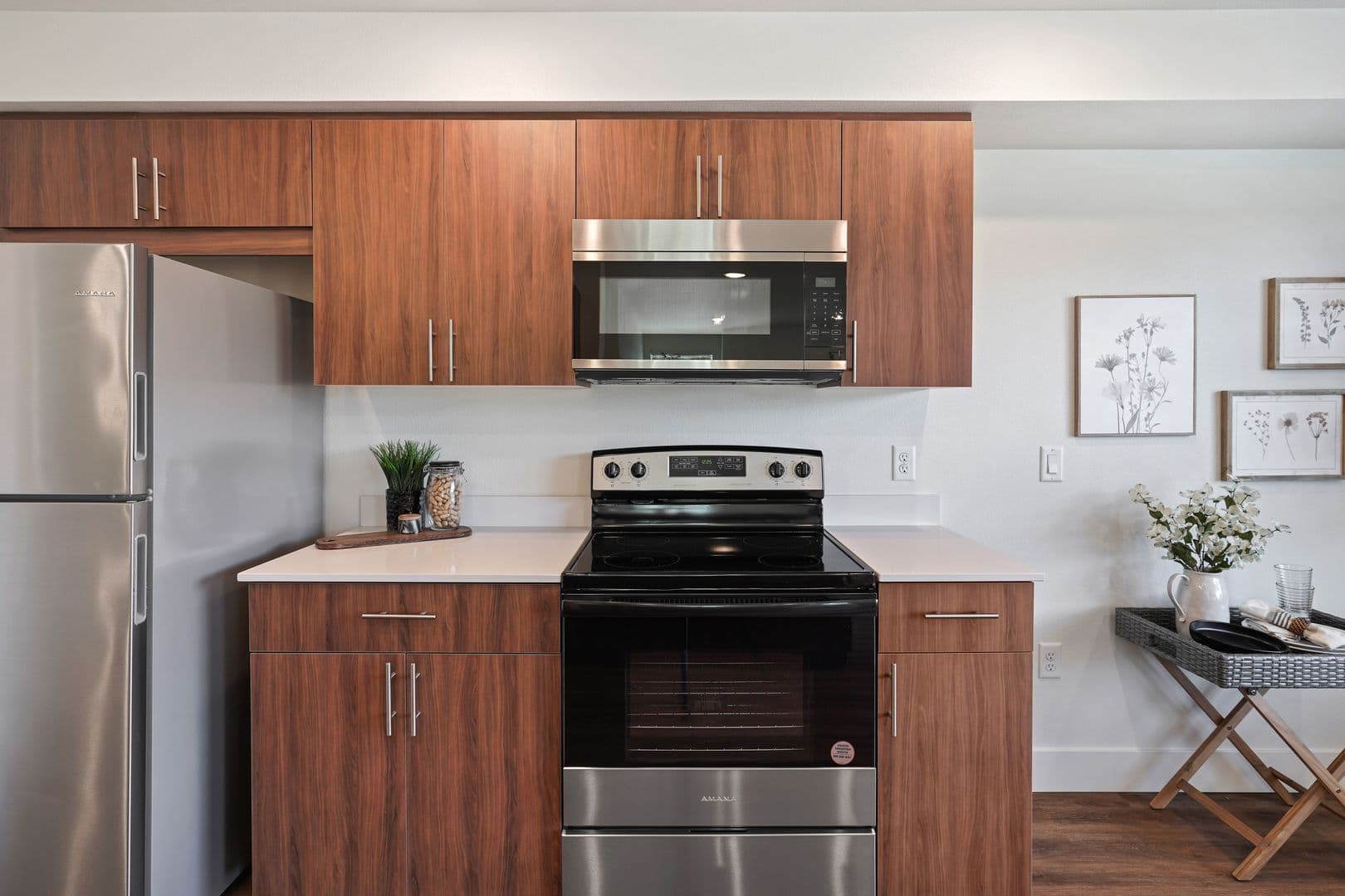 La Pine Apartment: 51376 Preble Way