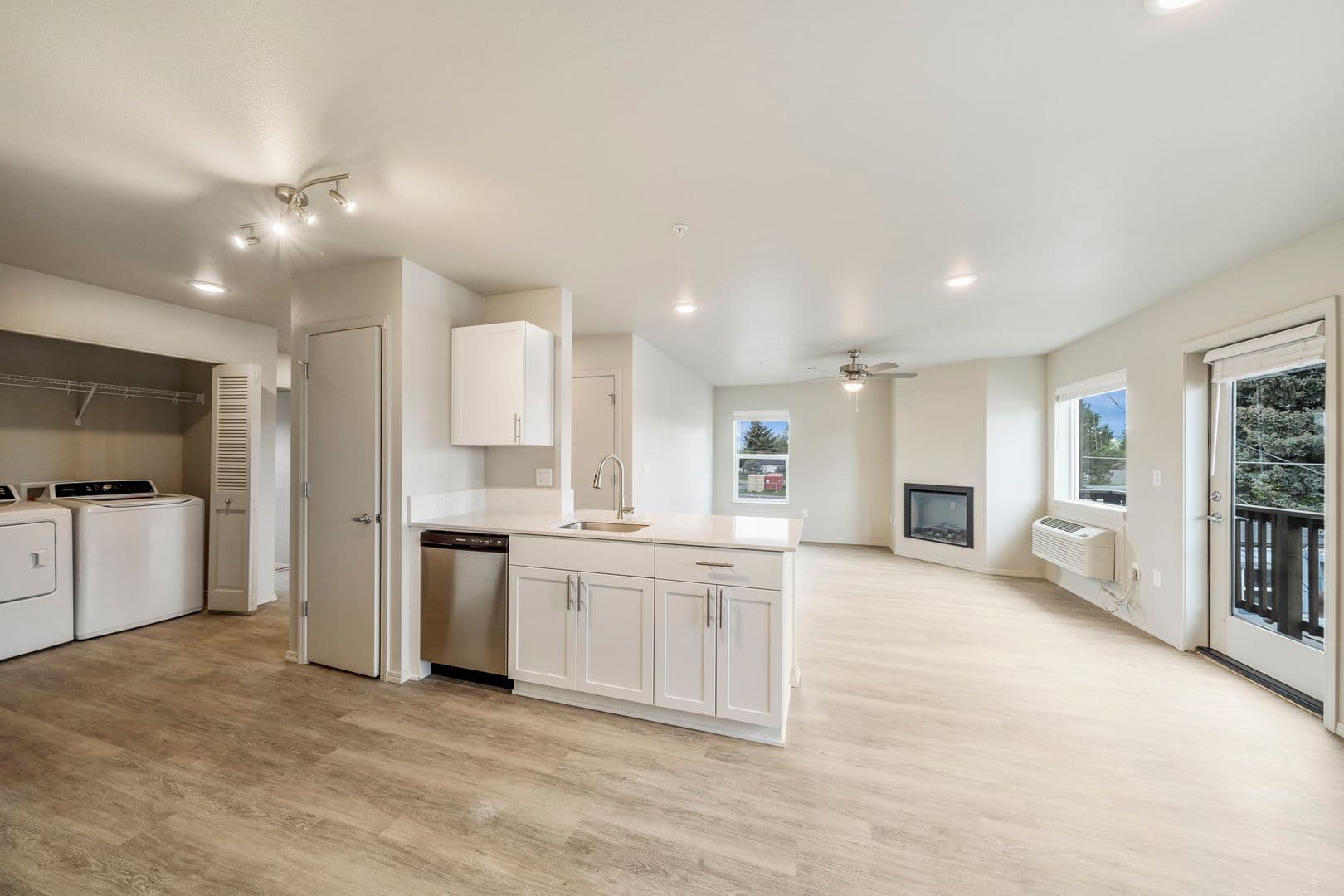Redmond Apartment: 1848 SW 15th Street