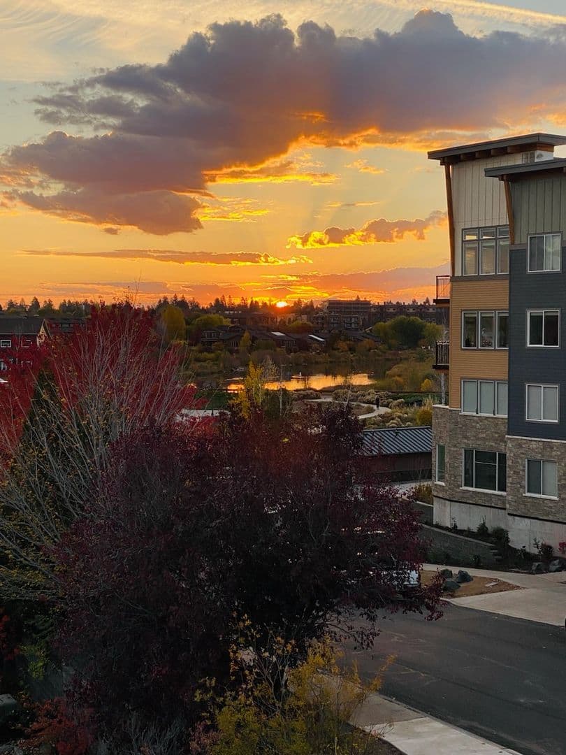 Bend Apartment: 144 SW Crowell Way