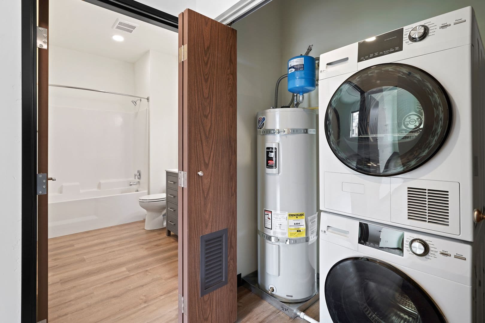 Bend Apartment: 144 SW Crowell Way