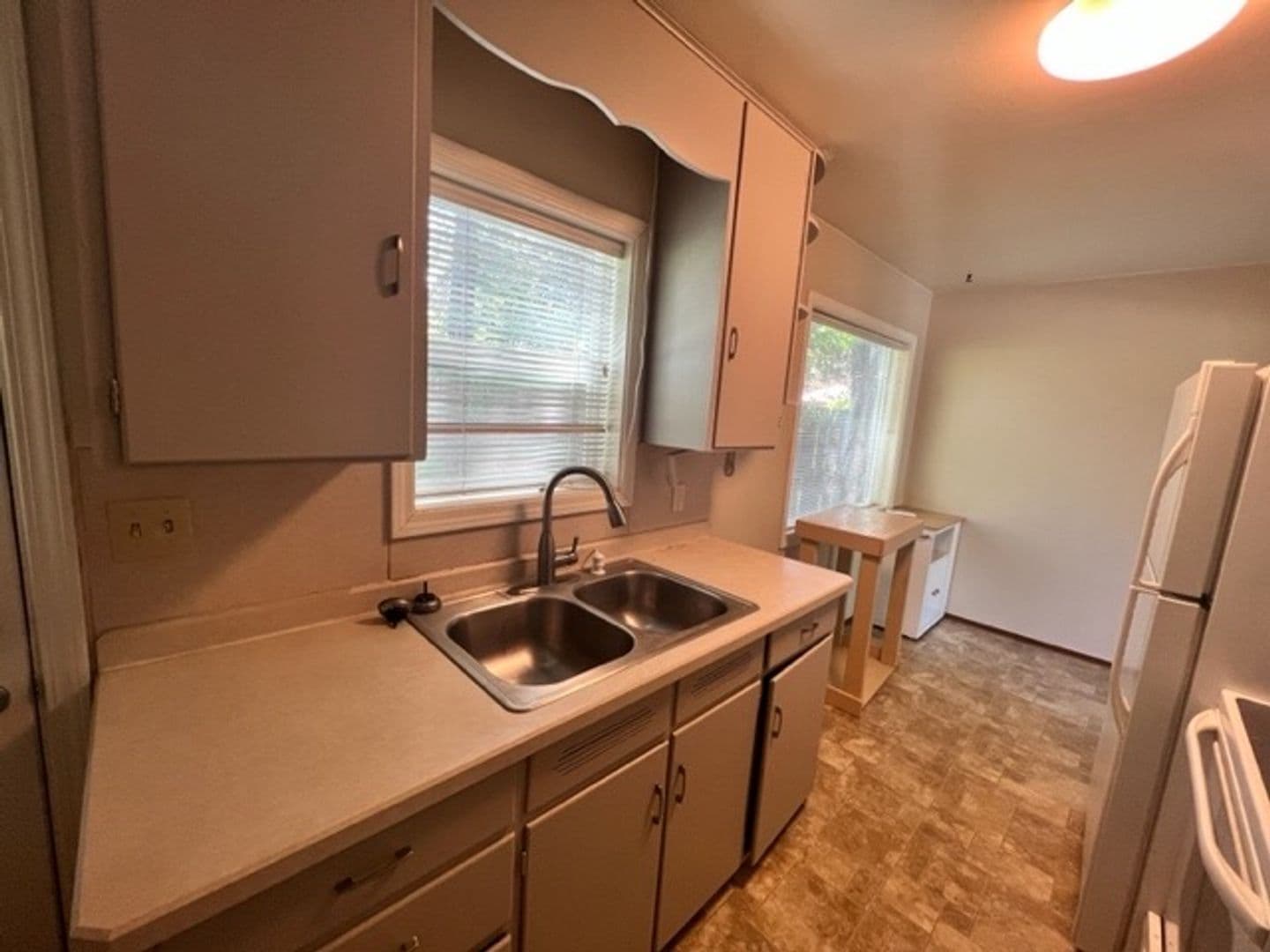 Bend Townhome: 913 NE Franklin Ave