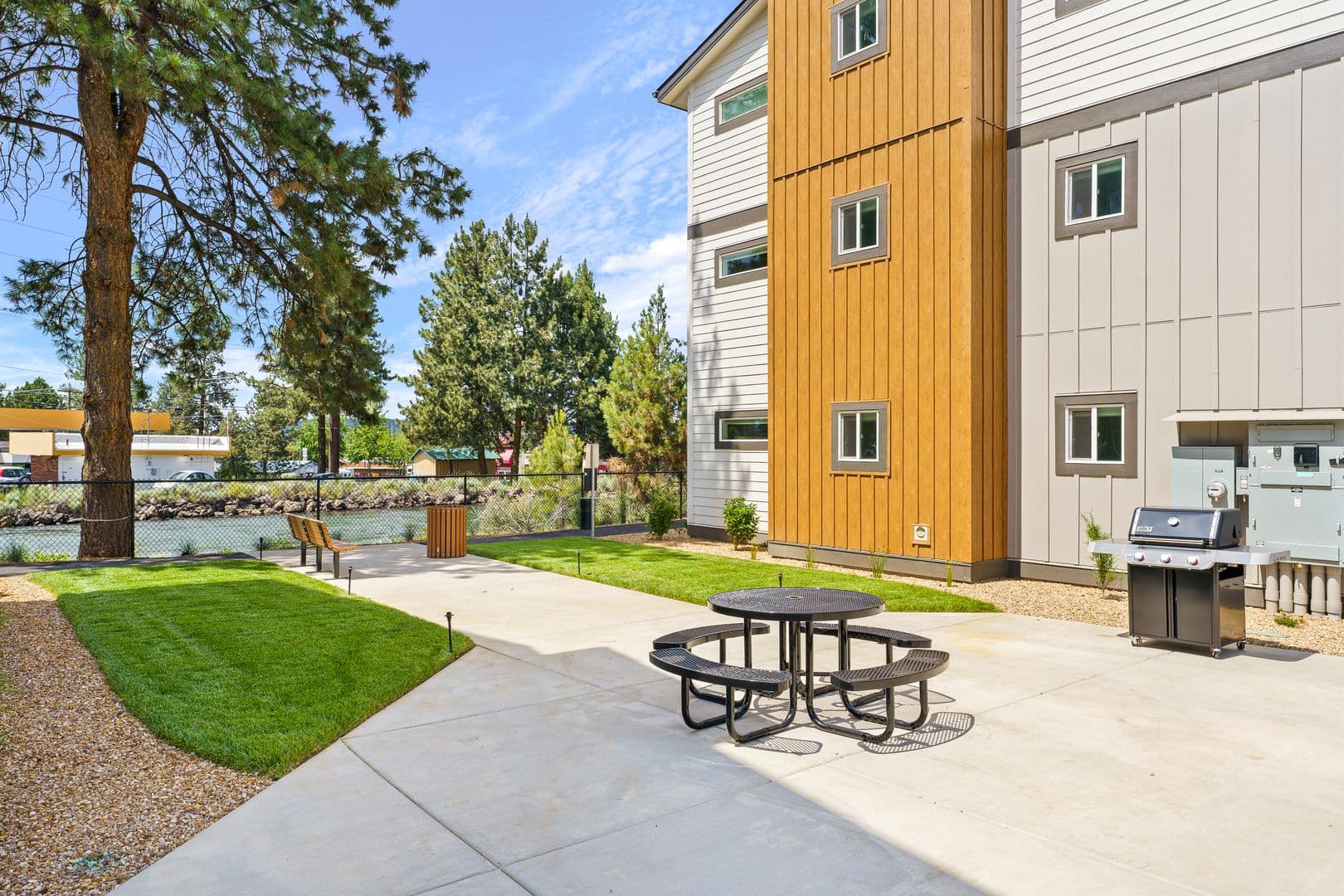 Bend Apartment: 61580 Brosterhous Rd