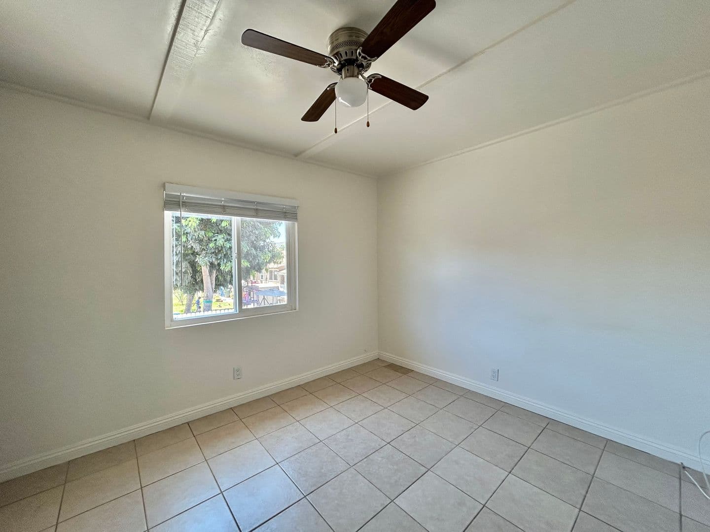 Santa Paula Apartment: 208 E. Santa Barbara Street