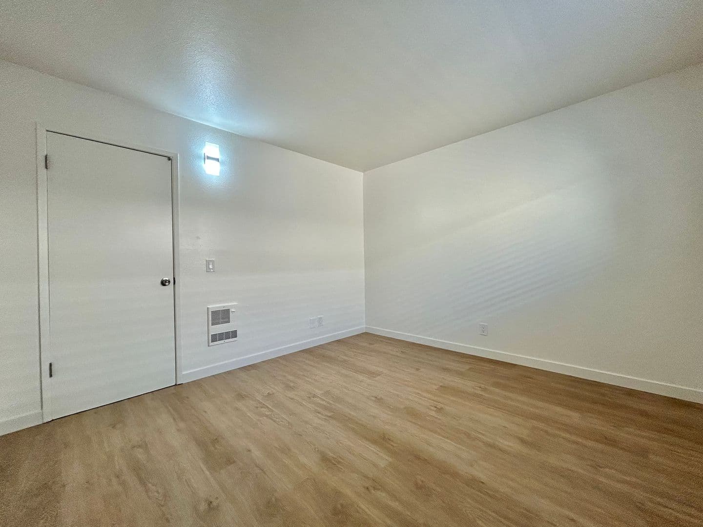 Santa Maria Apartment: 1000-1042 W. Orange Street