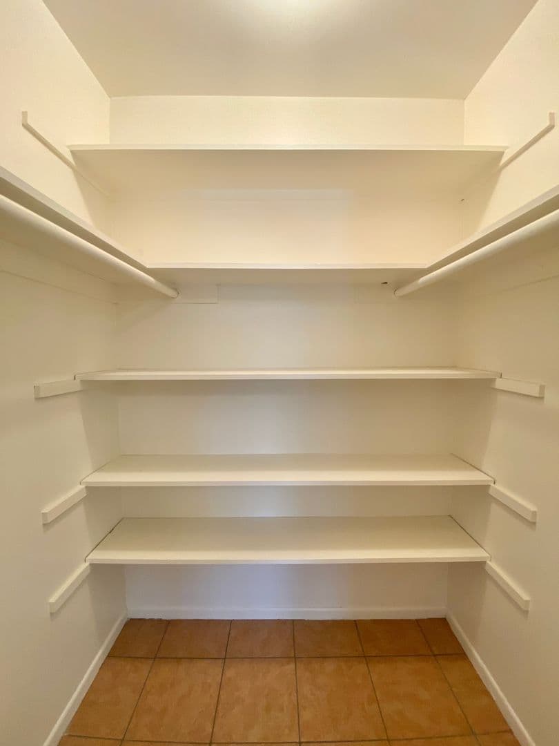 Goleta Apartment: 345 Mathilda Dr.