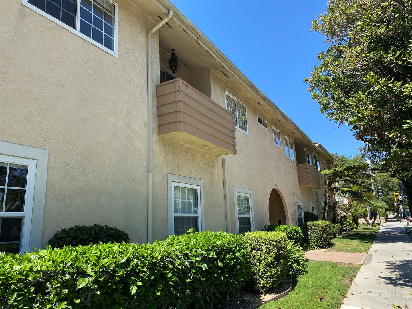Santa Barbara Apartment: 112 W. Arrellaga