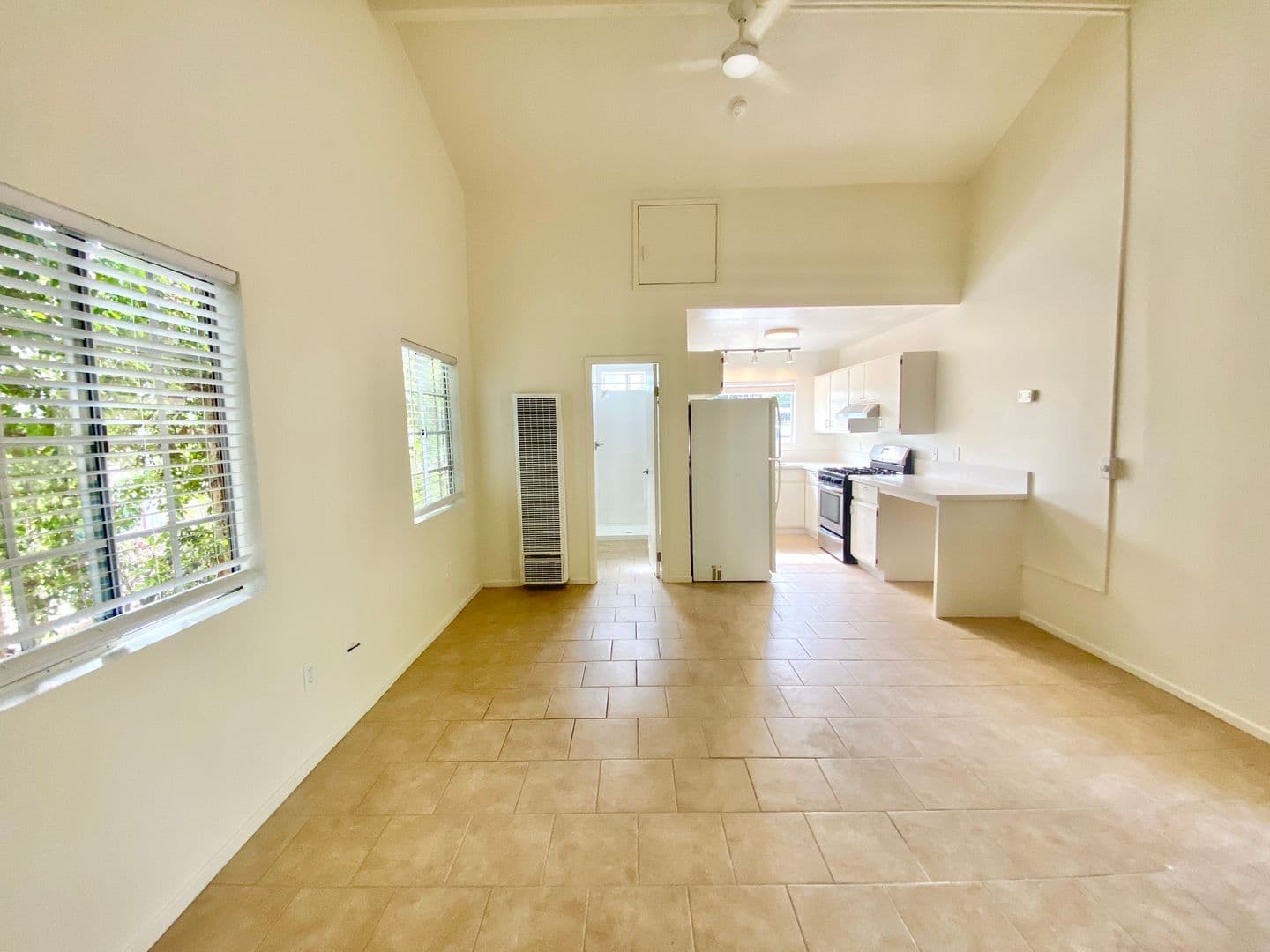 Santa Barbara Apartment: 2515, 2517 & 2519 Orella Street