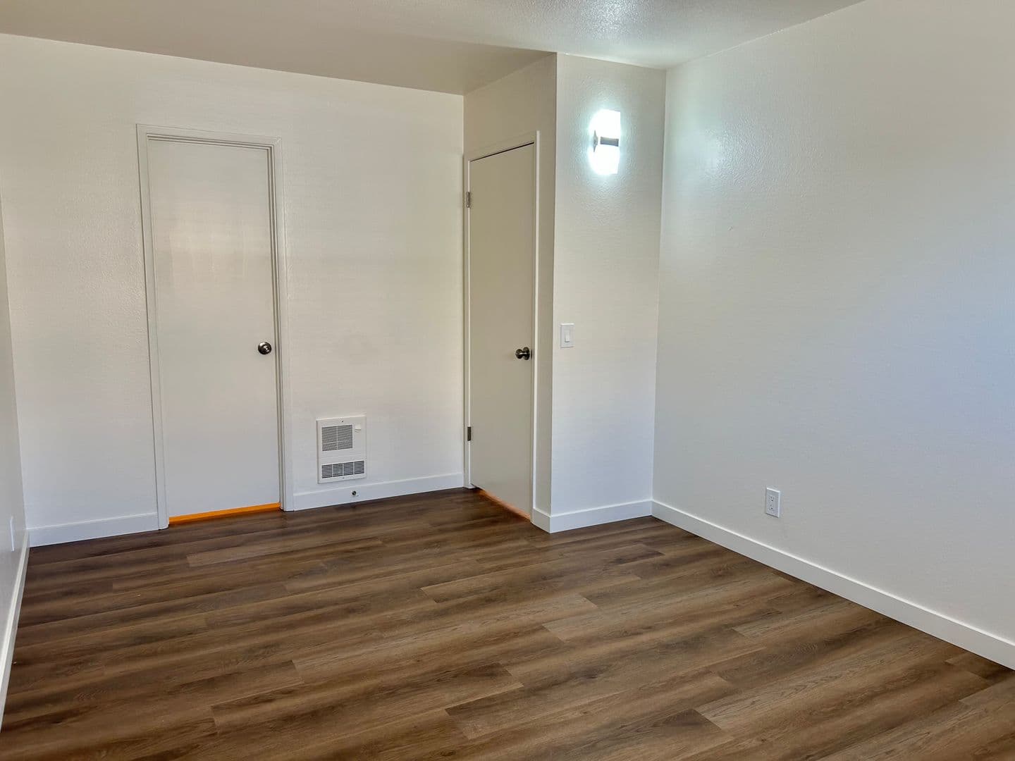 Santa Maria Apartment: 1000-1042 W. Orange Street
