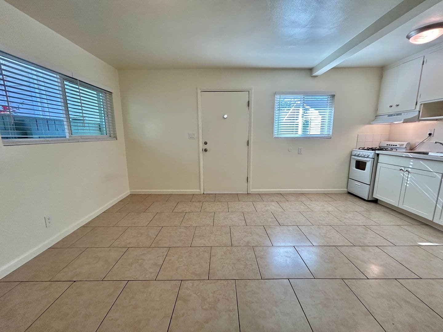 Santa Barbara Apartment: 701-705 Bath St & 308-310 W. Ortega