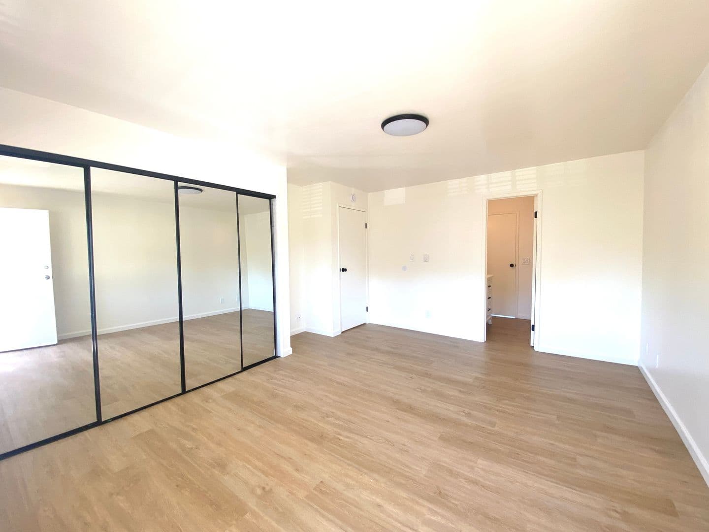 Santa Barbara Apartment: 112 W. Arrellaga