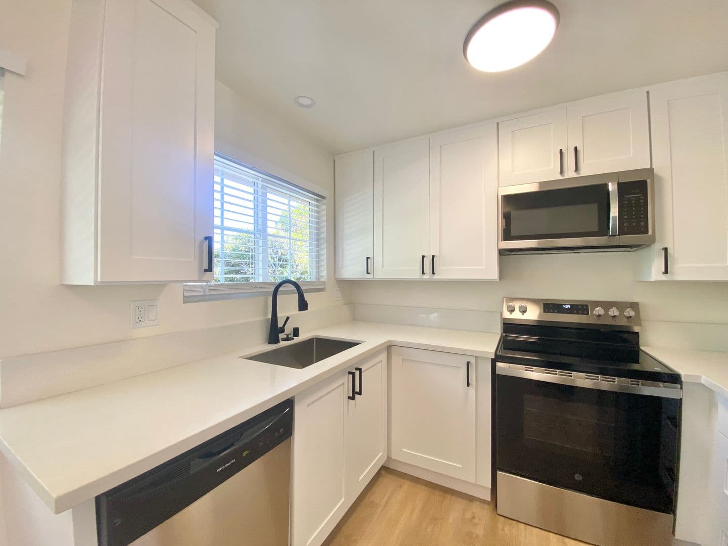Santa Barbara Apartment: 112 W. Arrellaga