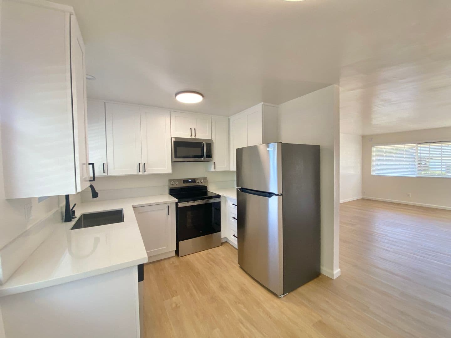 Santa Barbara Apartment: W. Arrellaga/Chapala St.