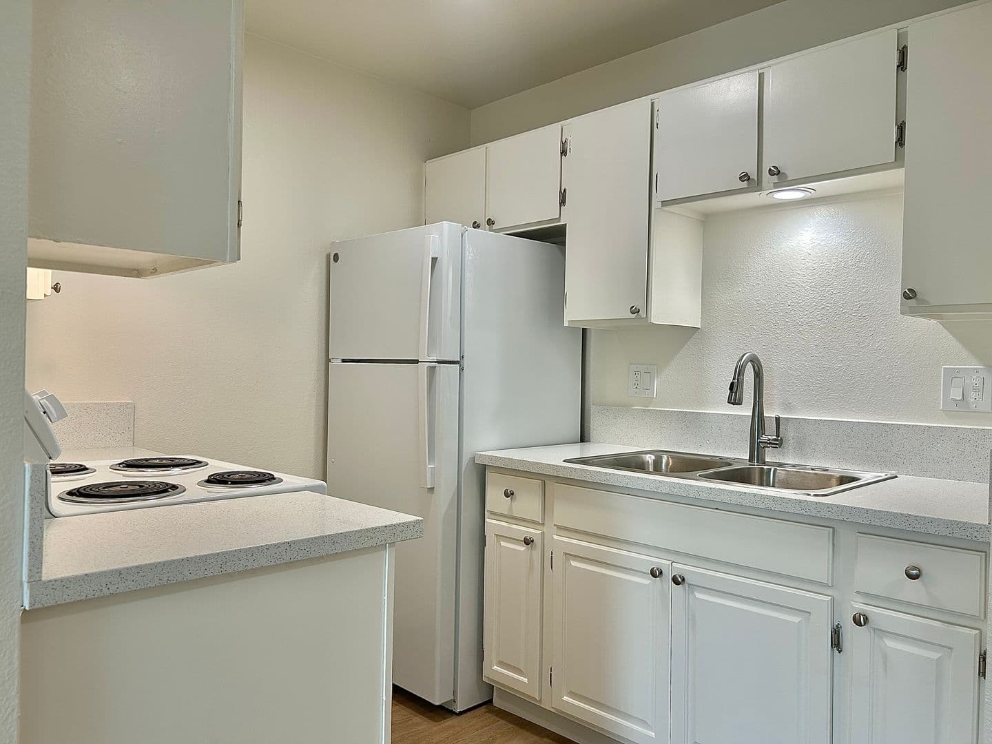 Santa Maria Apartment: 1000-1042 W. Orange Street