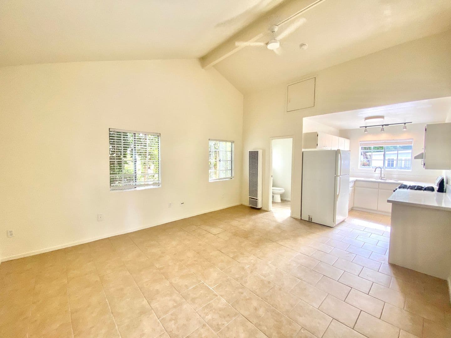 Santa Barbara Apartment: 2515, 2517 & 2519 Orella Street