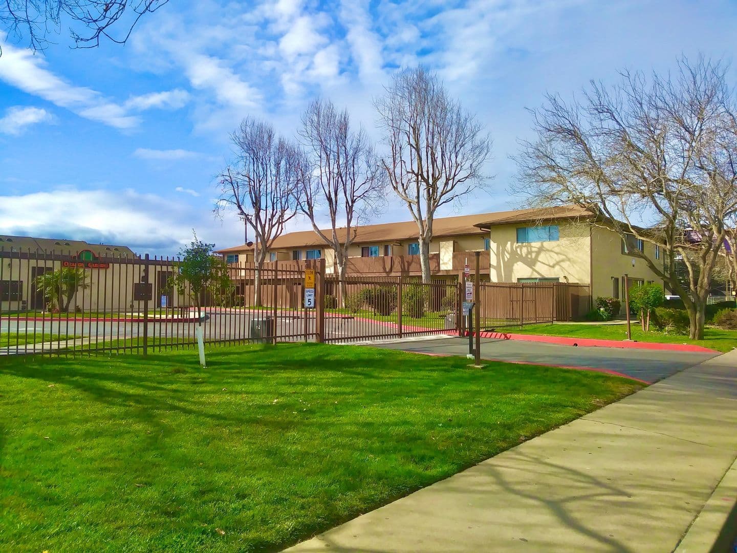 Santa Maria Apartment: 1000-1042 W. Orange Street