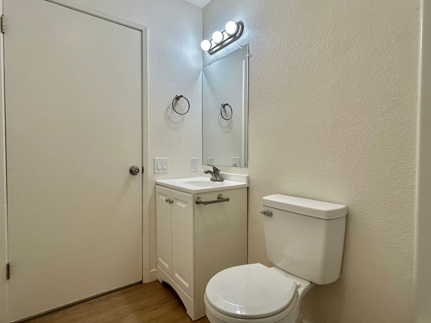 Santa Maria Apartment: 1000-1042 W. Orange Street