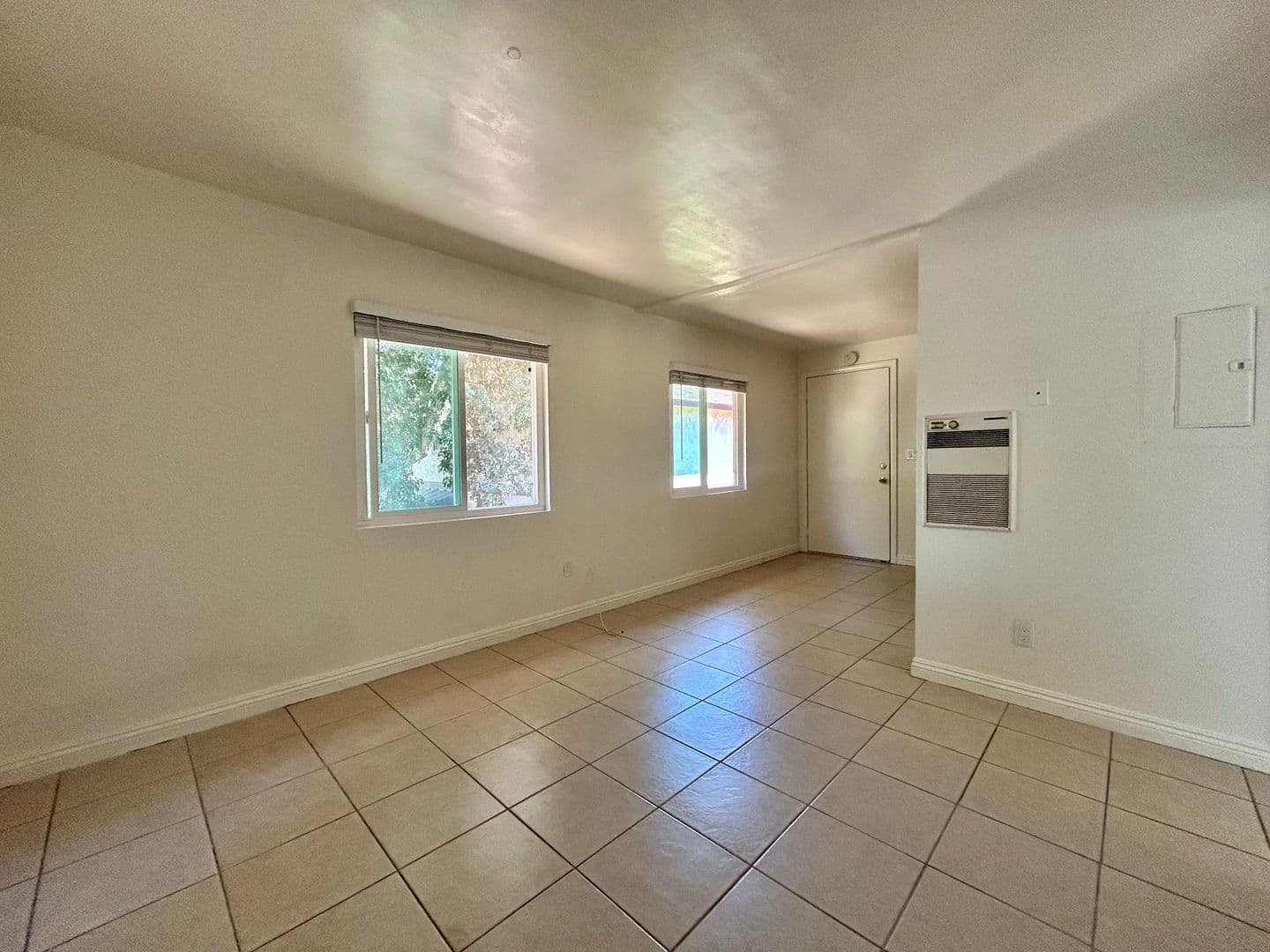 Santa Paula Apartment: 208 E. Santa Barbara Street