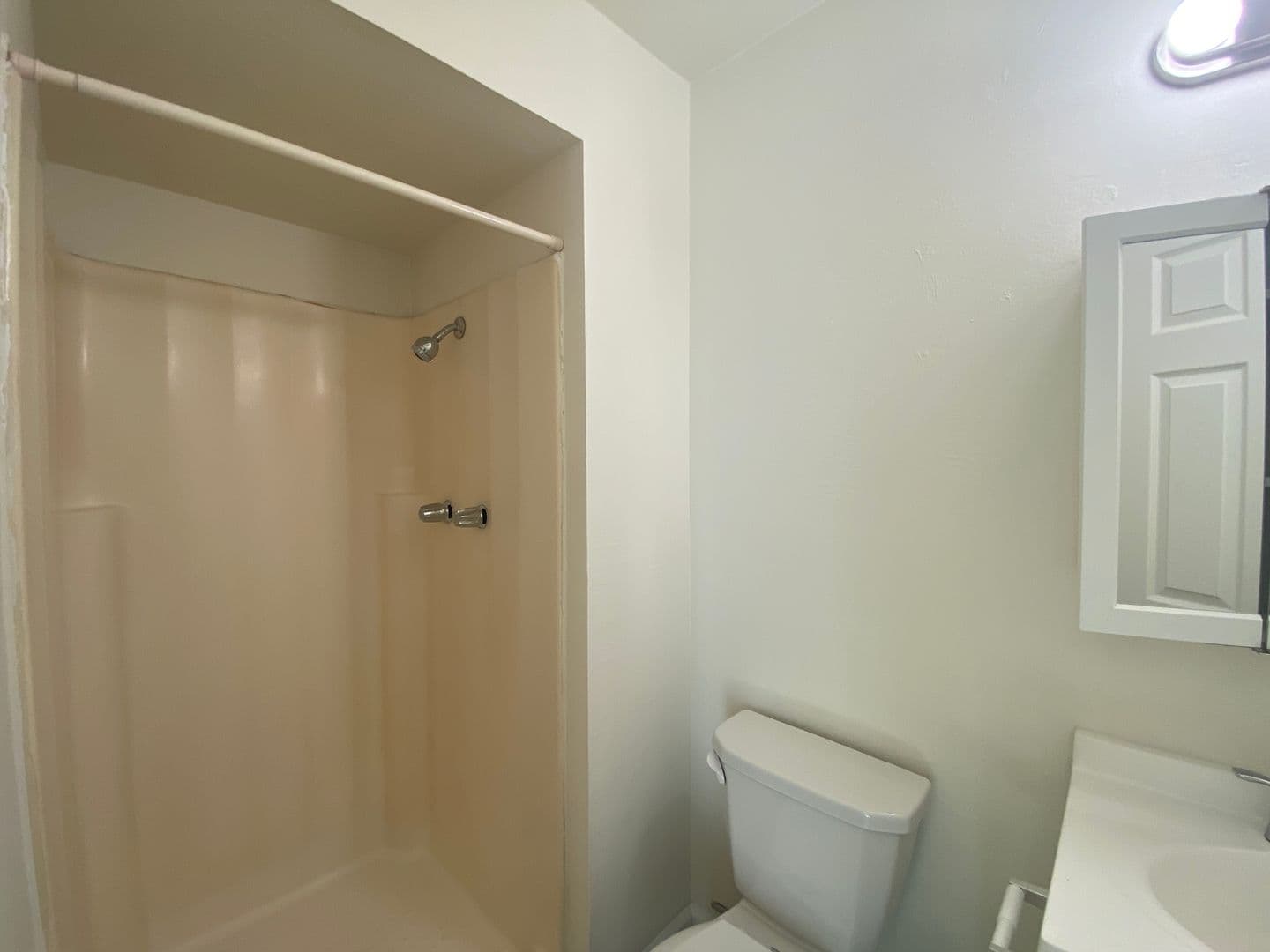 Santa Barbara Apartment: 1825 Chapala St.