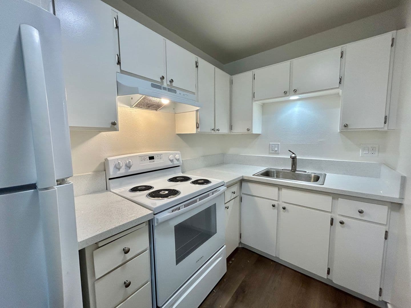 Santa Maria Apartment: 1000-1042 W. Orange Street