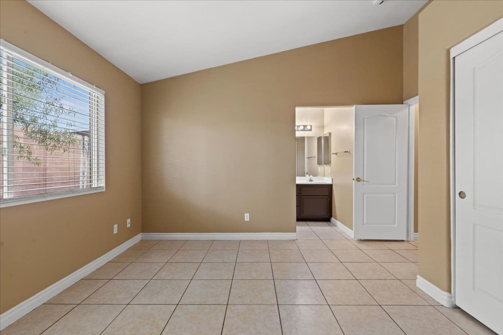 N. Las Vegas House: 3431 Outlook Point St.