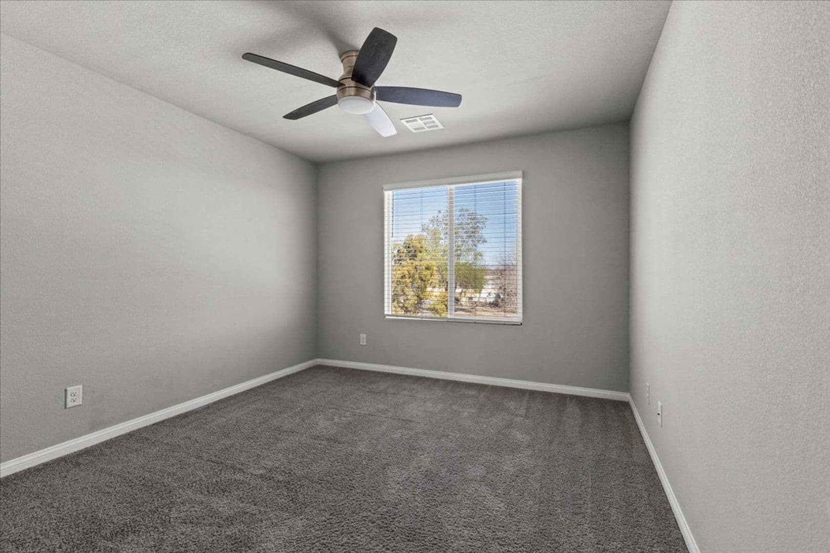 Las Vegas House: 7910 Diamond Sky Av. - (C2)
