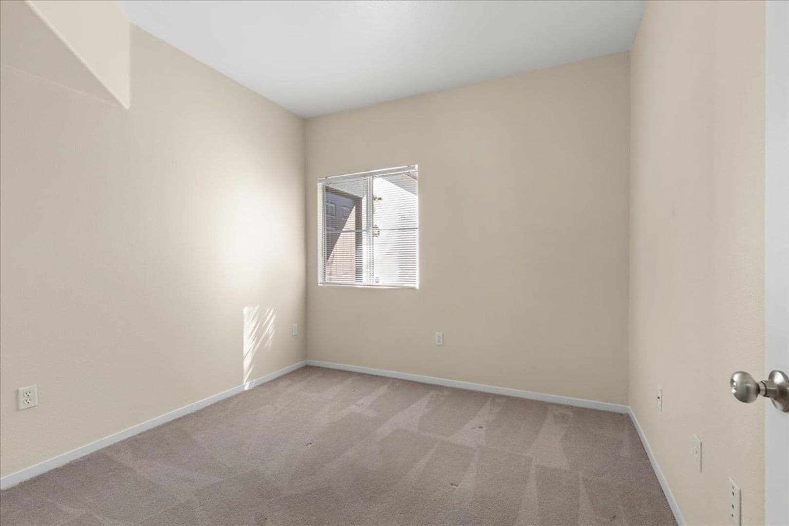 Las Vegas House: 2615 W. Gary Ave. #2047